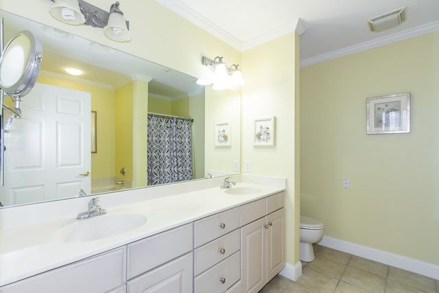 5 Sally Sweets Way Unit 215, Salem, NH 03079