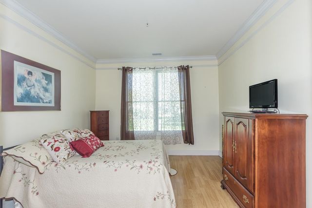 5 Sally Sweets Way Unit 215, Salem, NH 03079