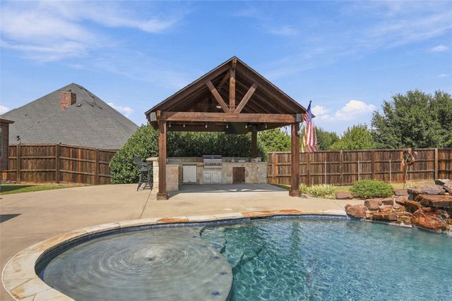 113 Claremont Drive, Ovilla, TX 75154