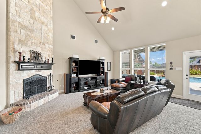 113 Claremont Drive, Ovilla, TX 75154