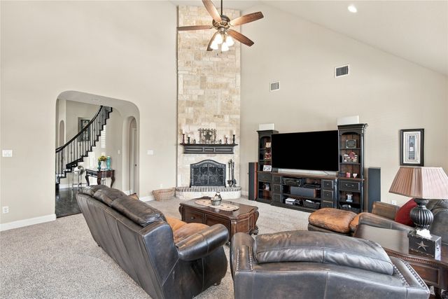 113 Claremont Drive, Ovilla, TX 75154