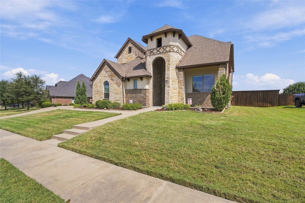 113 Claremont Drive, Ovilla, TX 75154