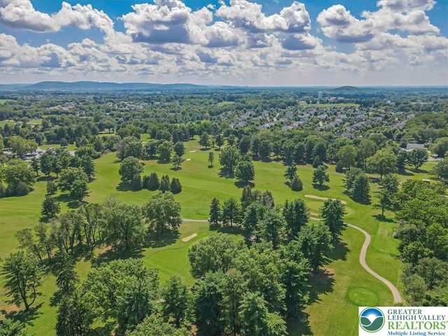 3964 Victors Way, Bethlehem Twp, PA 18045