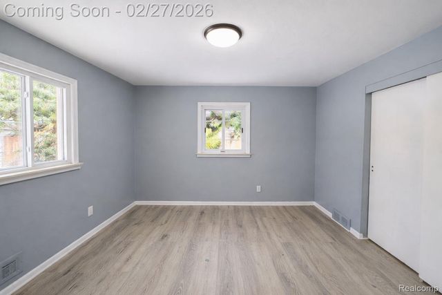 24245 Prairie Lane, Warren, MI 48089