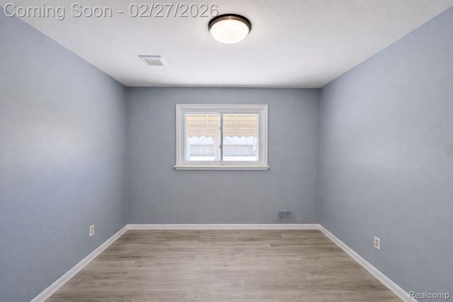 24245 Prairie Lane, Warren, MI 48089