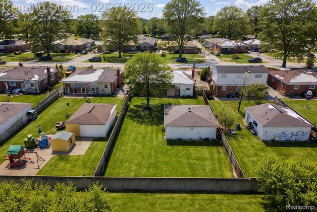 24245 Prairie Lane, Warren, MI 48089