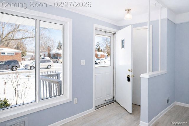 24245 Prairie Lane, Warren, MI 48089