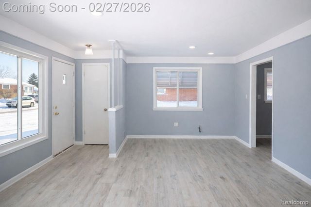 24245 Prairie Lane, Warren, MI 48089