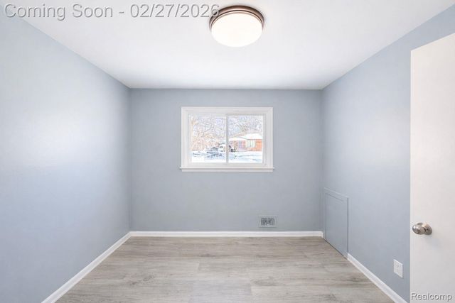 24245 Prairie Lane, Warren, MI 48089