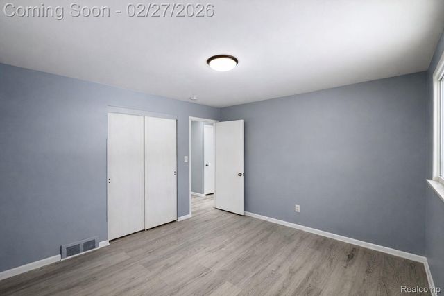 24245 Prairie Lane, Warren, MI 48089