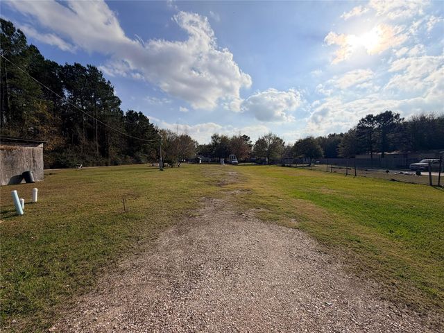 1578 County Road 3406, Cleveland, TX 77327
