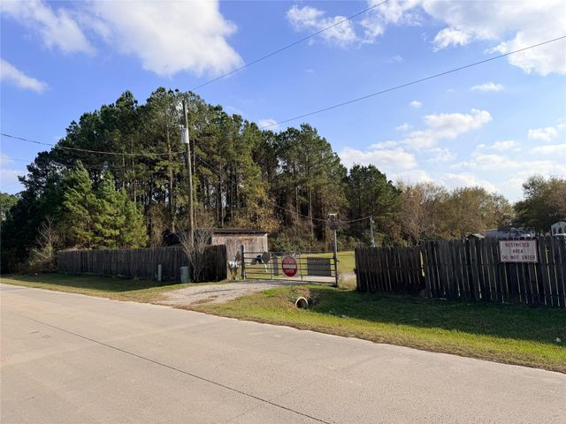 1578 County Road 3406, Cleveland, TX 77327