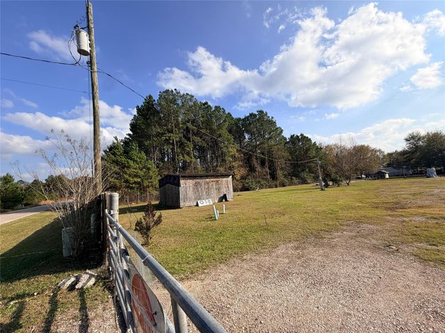1578 County Road 3406, Cleveland, TX 77327