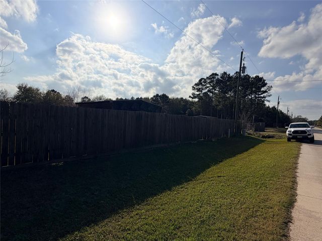 1578 County Road 3406, Cleveland, TX 77327