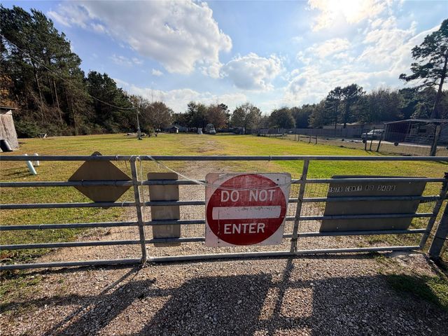 1578 County Road 3406, Cleveland, TX 77327