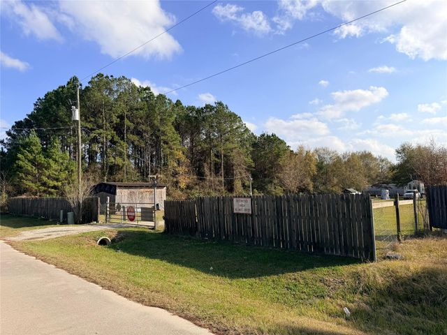 1578 County Road 3406, Cleveland, TX 77327