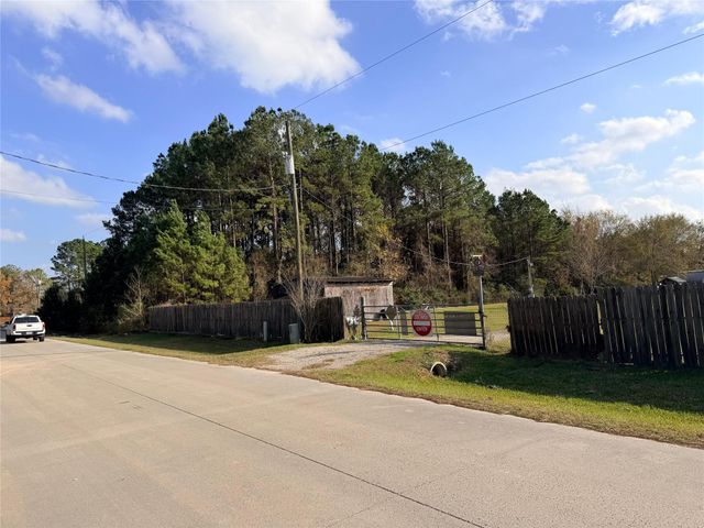 1578 County Road 3406, Cleveland, TX 77327