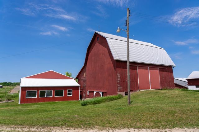 402 W Chapman Road, Fremont Twp, MI 48858