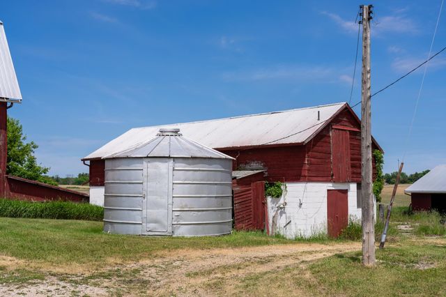 402 W Chapman Road, Fremont Twp, MI 48858