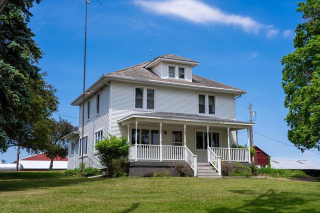 402 W Chapman Road, Fremont Twp, MI 48858