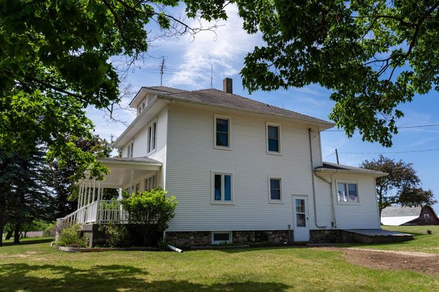 402 W Chapman Road, Fremont Twp, MI 48858