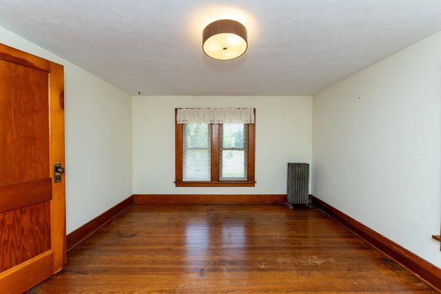 402 W Chapman Road, Fremont Twp, MI 48858