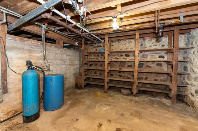 402 W Chapman Road, Fremont Twp, MI 48858