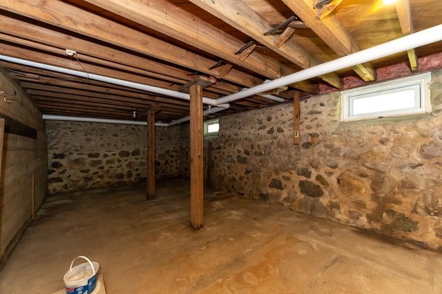 402 W Chapman Road, Fremont Twp, MI 48858