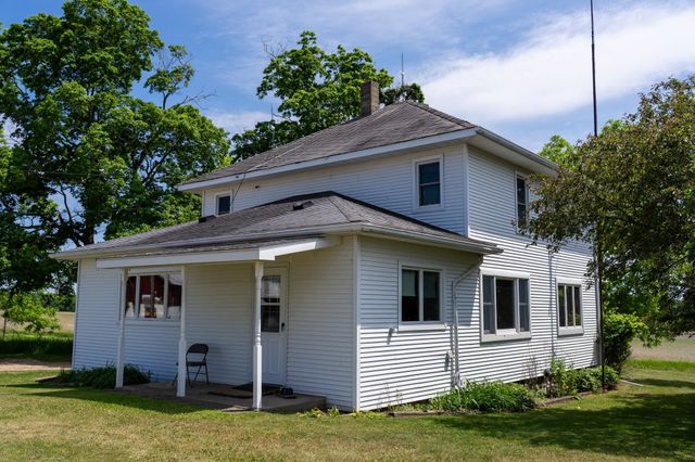 402 W Chapman Road, Fremont Twp, MI 48858