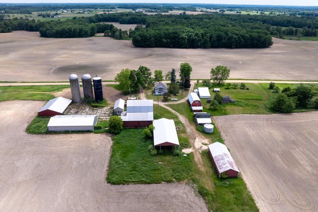 402 W Chapman Road, Fremont Twp, MI 48858