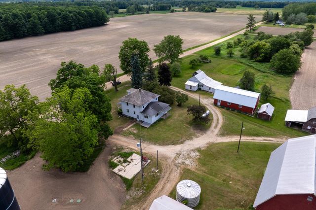 402 W Chapman Road, Fremont Twp, MI 48858