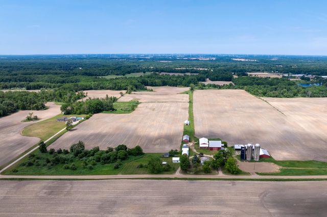 402 W Chapman Road, Fremont Twp, MI 48858