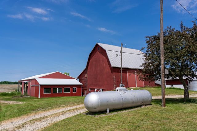 402 W Chapman Road, Fremont Twp, MI 48858