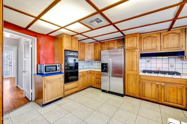 14646 Leadwell Street, Van Nuys, CA 91405