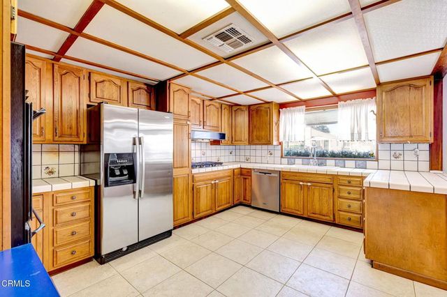 14646 Leadwell Street, Van Nuys, CA 91405