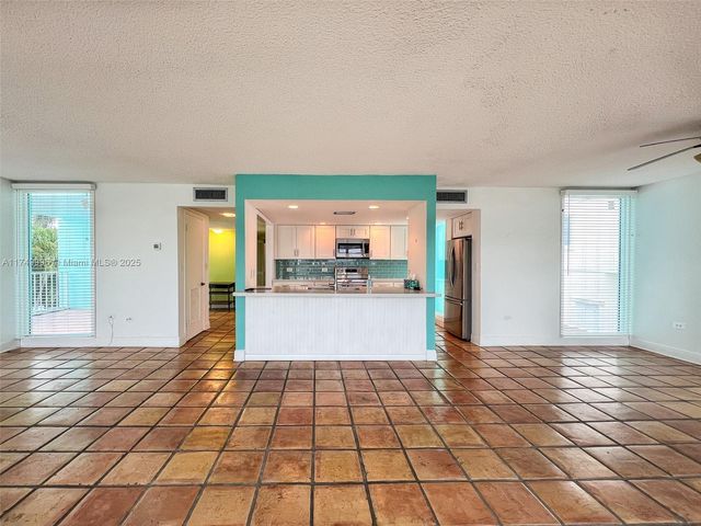 188 Atlantic Blvd B, Key Largo, FL 33037