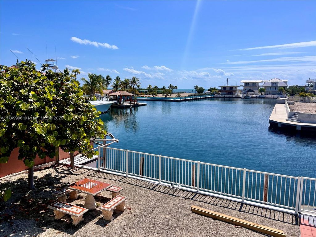 188 Atlantic Blvd B, Key Largo, FL 33037