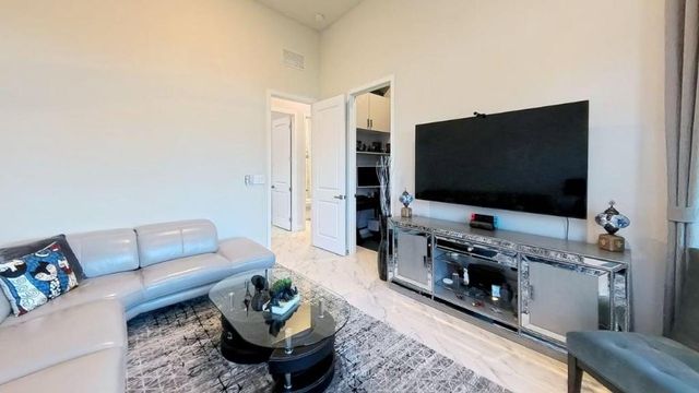 7924 Ironwood Way, Parkland, FL 33067