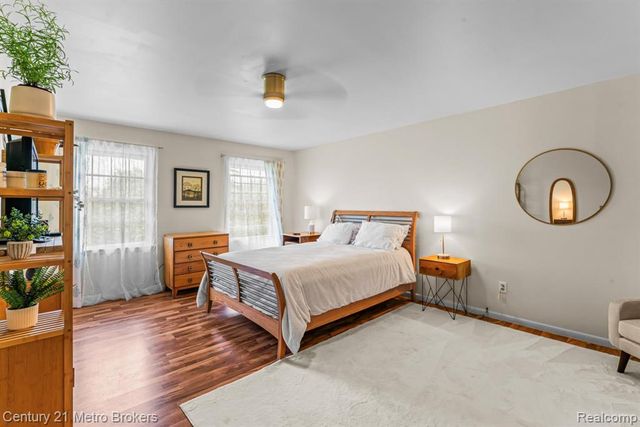 1938 Mayfield Road, Lapeer, MI 48446