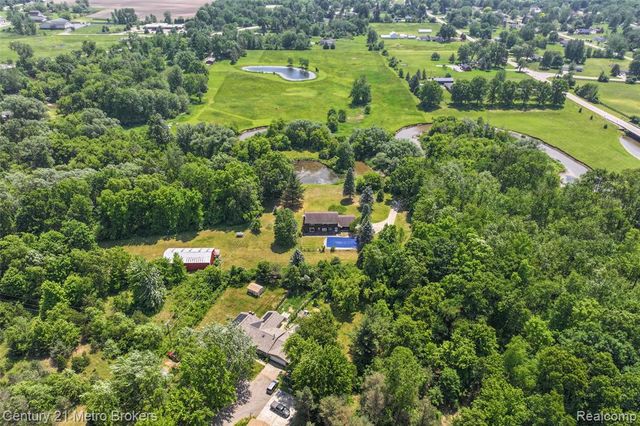 1938 Mayfield Road, Lapeer, MI 48446