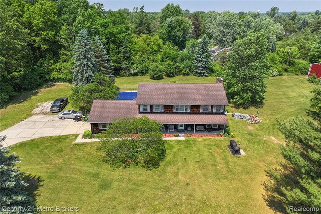 1938 Mayfield Road, Lapeer, MI 48446