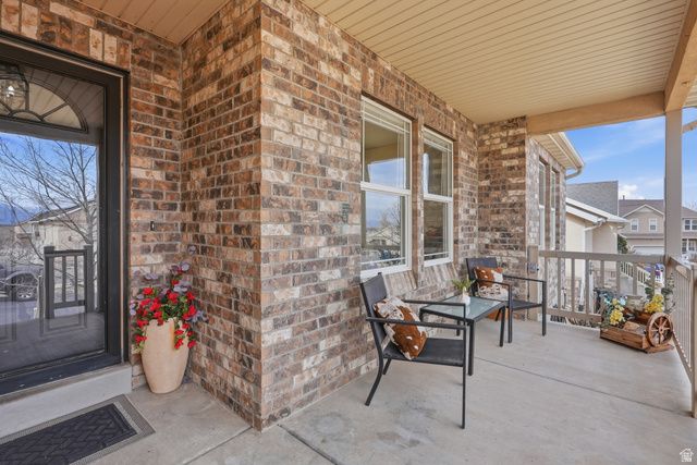 8262 S PIN OAK DR, West Jordan, UT 84081