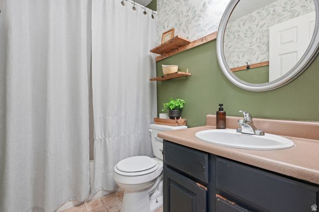 8262 S PIN OAK DR, West Jordan, UT 84081