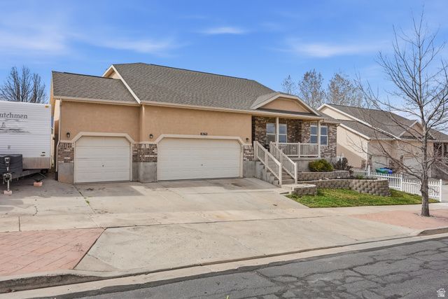 8262 S PIN OAK DR, West Jordan, UT 84081