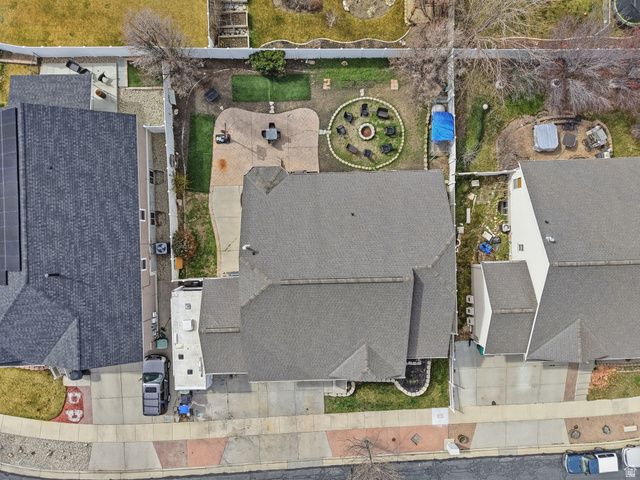8262 S PIN OAK DR, West Jordan, UT 84081
