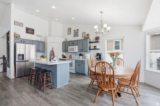 8262 S PIN OAK DR, West Jordan, UT 84081