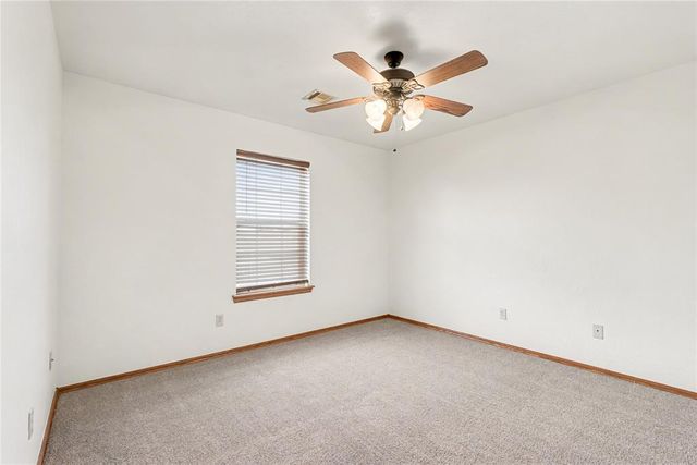 4 Willow Creek Drive, Tuttle, OK 73089