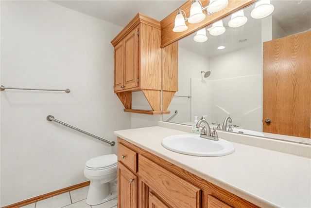 4 Willow Creek Drive, Tuttle, OK 73089