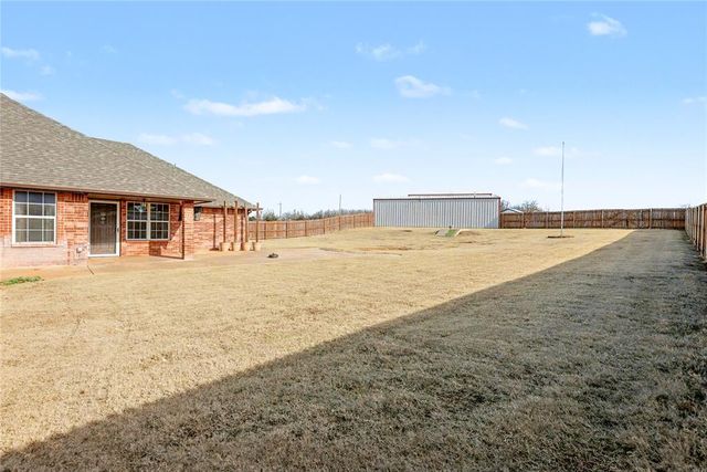 4 Willow Creek Drive, Tuttle, OK 73089