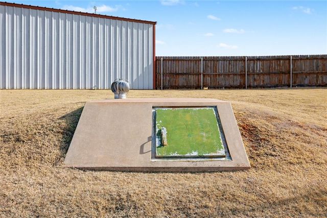 4 Willow Creek Drive, Tuttle, OK 73089